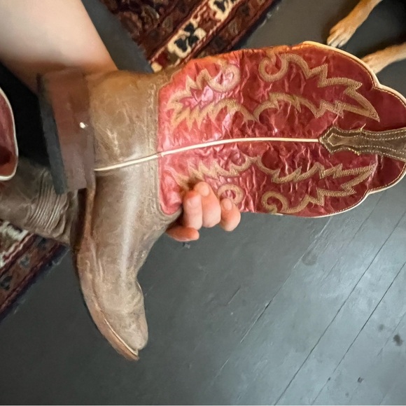 ARIAT Leather Western Boots 9 B Pull On Wine Taupe Square Toe - Picture 5 of 7